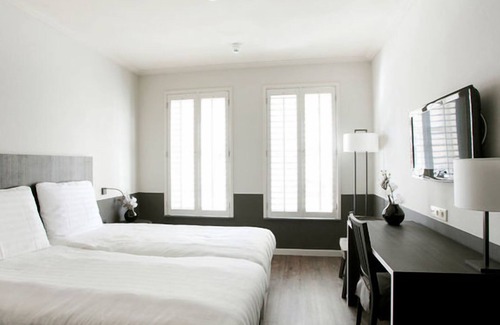 Municipality of Huizen Hotel | Urban Family Retreat Close to Outdoor Adventure | 4 Units