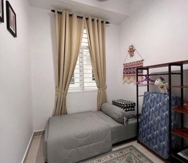 Bandar Baru Bangi Apartment | Urban Gateway Homestay# Bangi#Wifi 300Mbps#Netflix