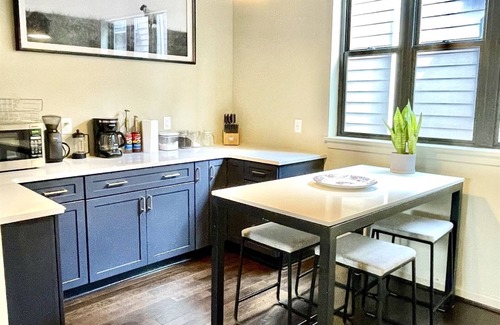 Green Lake House | Urban Green Lake Gem! Modern, Cozy, Block to Lake!