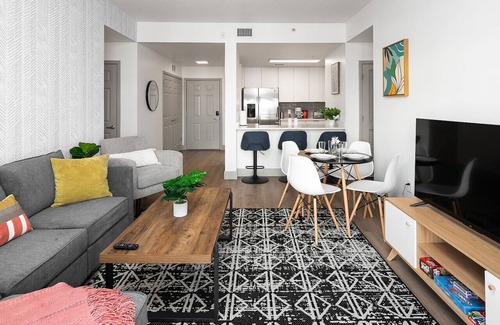 Charlotte Center City Apartment | Urban Retreat | Free WiFi+Parking, Walk to Stadium