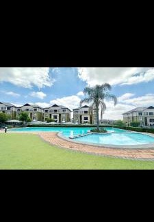 Greater Johannesburg Metropolitan Area Apartment | URlyfstyle Cottage Near Mall of Africa