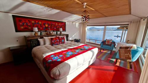 Puno House | Uros Khantati - Lago Titicaca