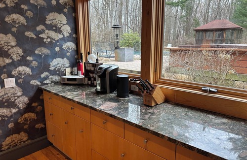 Shorewood-Tower Hills-Harbert House | Charming, Upscale 3 BR w pool, hot tub, fireplace, privacy