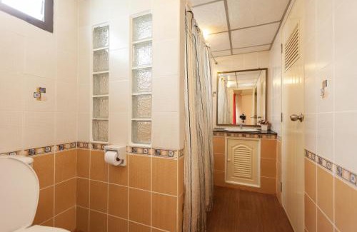 Ramkhamhaeng Cabin | Vabua Asotel Bangkok