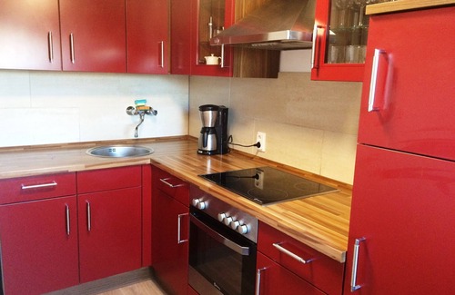 Sudstadt Apartment | Vacation apartment with 3 separate bedrooms! Subway connection! Free WLAN