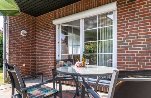 Carolinensiel House | Vacation home 50009 - Timeless and elegant: The semi-detached house impresses both