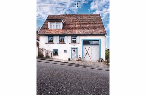 Bottingen Apartment | Vacation home Lilace with whirlpool and wood-burning stove, 4 bedrooms, max. 8 persons