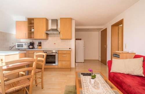 Achberg Apartment | Vacation in the Countryside - Apartment "Marschall" in Quiet Location with Horse Farm