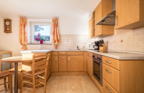 Achberg Apartment | Vacation in the Countryside - Apartment "Marschall" in Quiet Location with Horse Farm