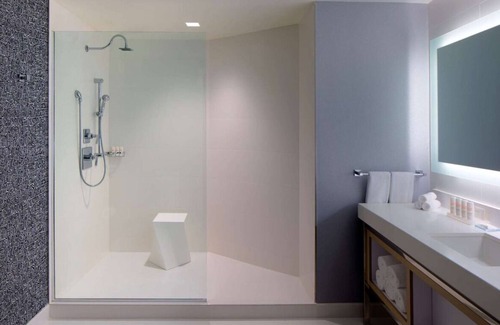 Downtown West Hotel | Vacation Starts Here! Near St. Anthony Falls and Minneapolis Institute of Arts