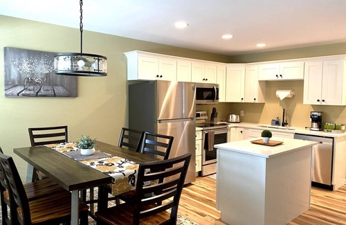 Pigeon Forge Cottage | Vacation Station! A+Location