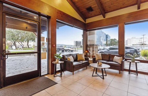 Burlingame Hotel | Vagabond Inn Executive San Francisco Airport