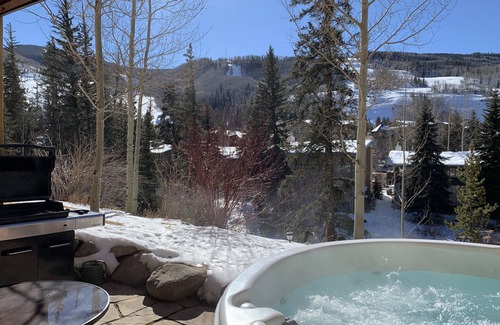 Vail Condo | Vail Village Luxury Condo-Private Hot Tub, Mountain Views and Walk to Lifts!