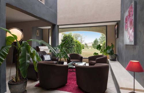 Maussane Hotel | Val Baussenc, The Originals Relais