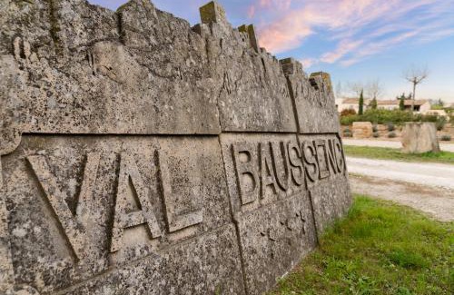 Maussane Hotel | Val Baussenc, The Originals Relais