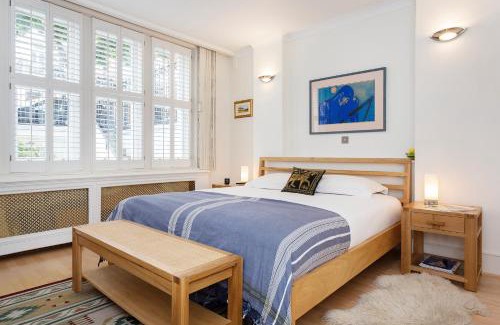Earl's Court Apartment | Veeve - South Kensington Garden Apartment