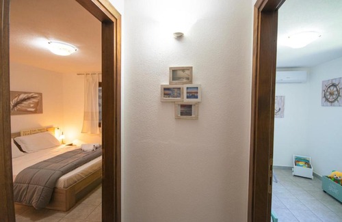 Siniscola Apartment | Veranda with Jacuzzi & BBQ 1 minute from the Beach