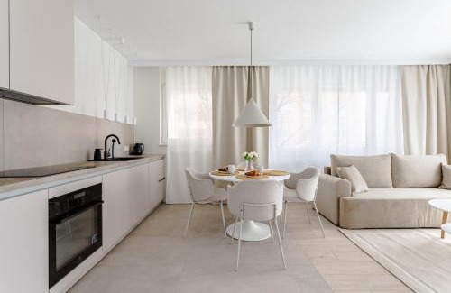Jezyce Apartment | Very Berry - Słowackiego 7 - City Center Apartment, Parking, self check in 24h!