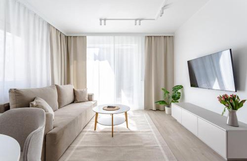 Jezyce Apartment | Very Berry - Słowackiego 7 - City Center Apartment, Parking, self check in 24h!