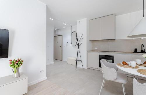 Jezyce Apartment | Very Berry - Słowackiego 7 - City Center Apartment, Parking, self check in 24h!