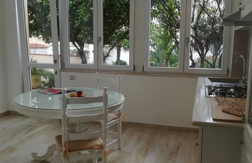 Alghero City Centre Apartment | VERY CENTRAL APARTMENT NEAR THE SEA WITH PRIVATE GARDEN AIR CONDITIONED WIFI