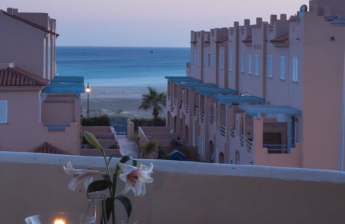 Tarifa Apartment | Very nice apartment in a prime location on the beach with terrace and sea view