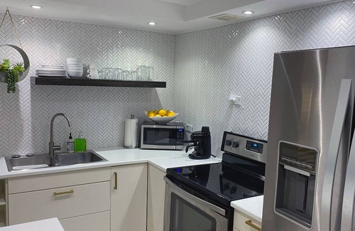 Condado Condo | Vibrant Modern Apartment in The Heart of Condado