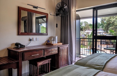 Victoria Falls Hotel | Victoria Falls Oasis Hotel