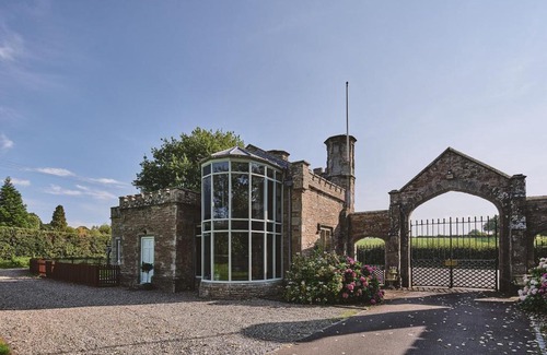 Leominster House | Victoria Lodge