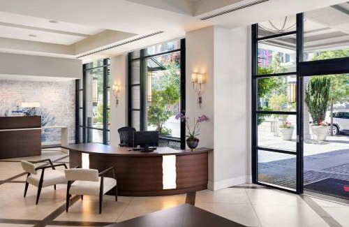 Downtown Victoria Hotel | Victoria Marriott Inner Harbour