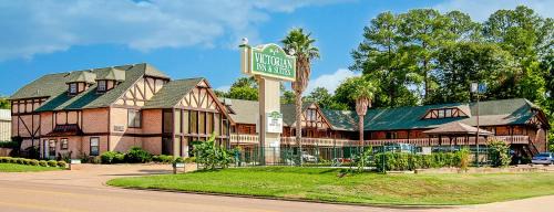 Nacogdoches Hotel | Victorian Inn & Suites