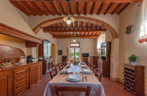 Sant'Andrea in Percussina Villa | Villa Lacustre: A characteristic and welcoming two-story villa in the characteristic style of the Tuscan countryside, with Free WI-FI.
