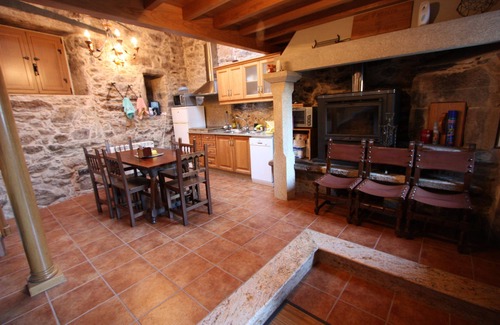 Rianxo House | Vila Castriño Vacation Home in Las Rias Baixas for rent