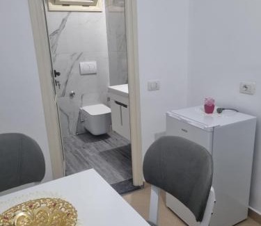 Vlore Apartment | Vila megi-Rent Room