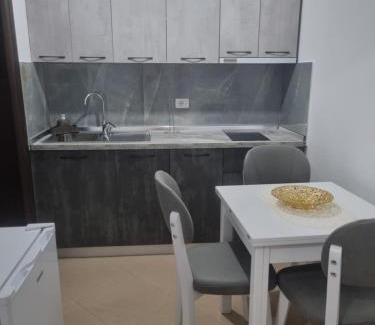 Vlore Apartment | Vila megi-Rent Room