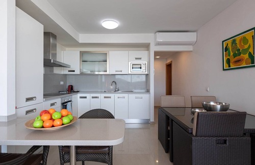 Salobre Villa | Villa in San Bartolomé with Private Heated Pool