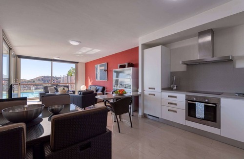 Salobre Villa | Villa in San Bartolomé with Private Heated Pool