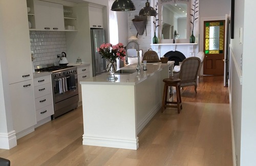 Cambridge Villa | Villa 142 - Luxurious and Centrally Located