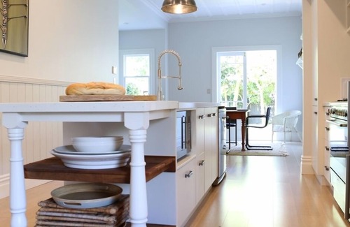 Cambridge Villa | Villa 142 - Luxurious and Centrally Located
