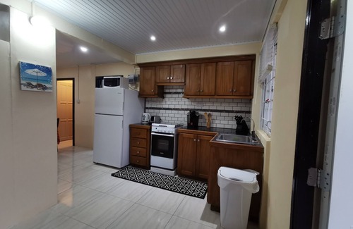 Bois d'Orange Apartment | Villa 2: Cozy Studio with Scenic Views