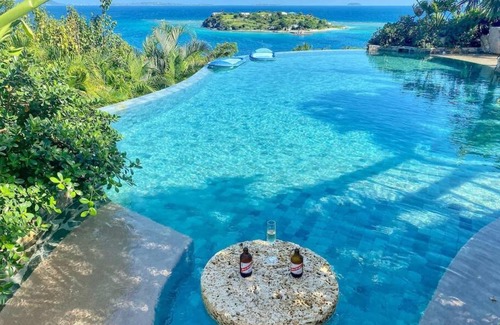 Other Islands Villa | Villa ∙ 7 bedrooms ∙ 14 guests