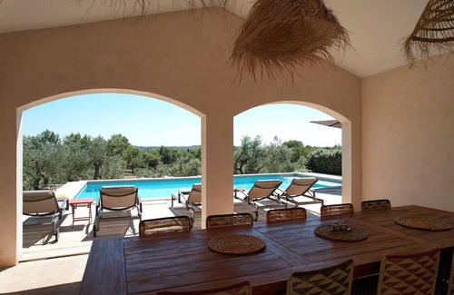 Mouries Villa | Villa air-conditioning heated pool Alpilles view Mouries