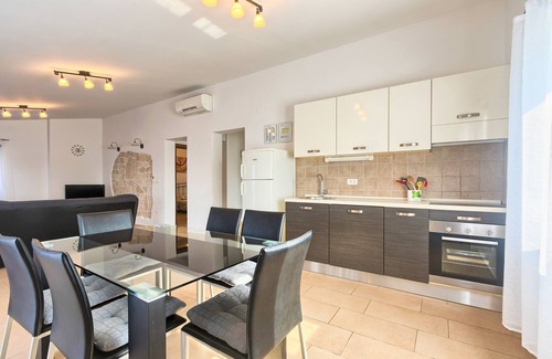 Peroj House | Villa Andi Sea view, Terrace, Wi-fi, Dishwasher, Washing machine, Parking