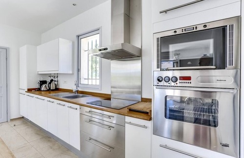 Grimaud Villa | Villa Annapurna large Bastide with Pool near Grimaud.