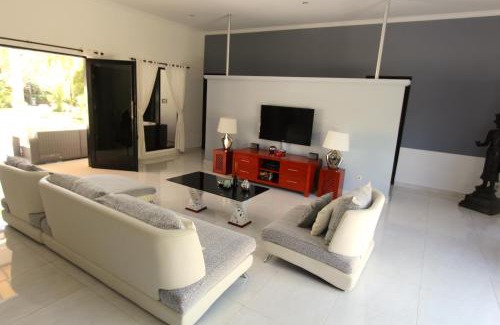 Kaliasem Villa | Villa Bayu Lovina 2bedroom villa, private pool