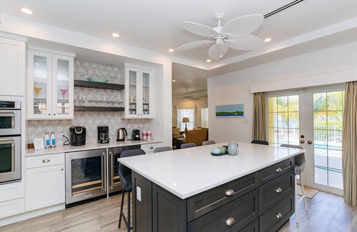 Rum Point Villa | Villa Bellagio-Beautiful Beachfront Beach Home in Cayman Kai with large pool