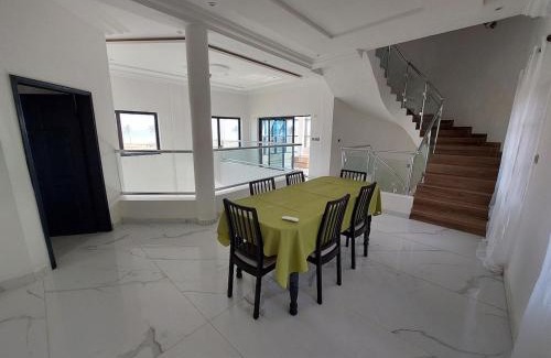Abomey-Calavi Villa | Villa Belle