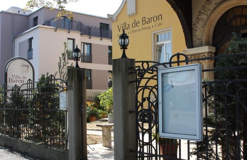 Seevorstadt-Ost/Grosser Garten Hotel | Villa De Baron