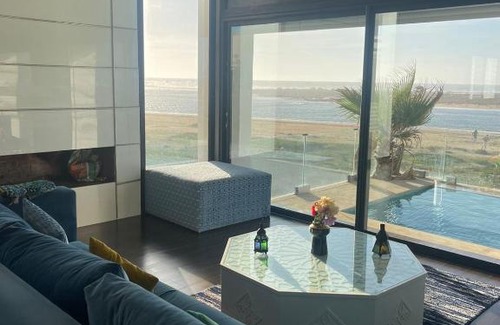 Harhoura Villa | villa de rêve front de mer avec piscine privé 3 chambres a coucher