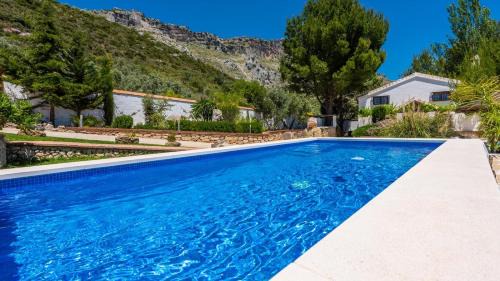 Antequera Villa | Villa Las Gayumbas Villanueva de la Concepcion by Ruralidays